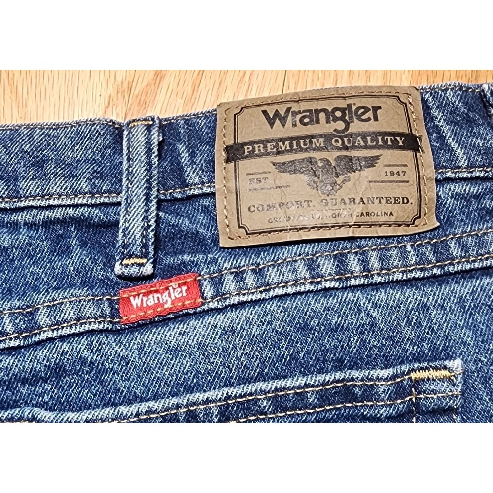 Wrangler Jeans Mens 40x32 Cotton Blend Denim Dark Wash 1097FXVMD Straight Leg